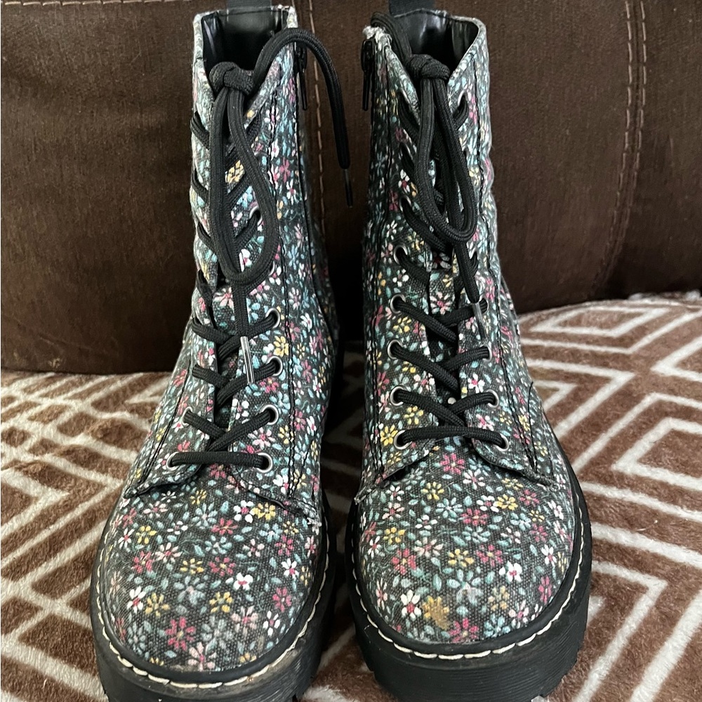 Women’s workboot - Picture 2 of 5